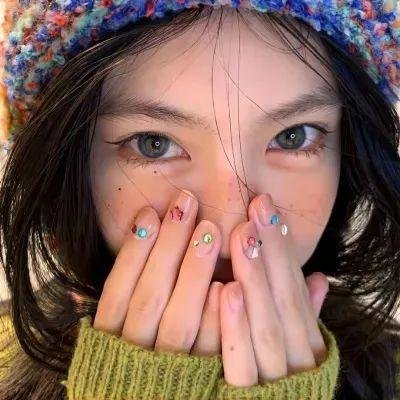 玉湖裸女